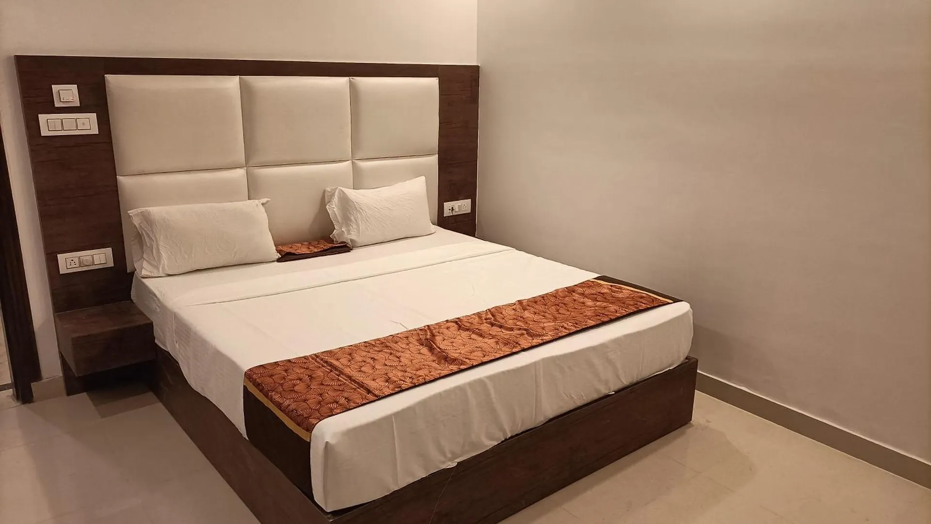Hotel Ssd Tork Plaza Near Igi Airport Delhi New Delhi
